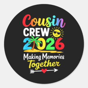 Sticker Rond Équipage de cousins 2026 en train de faire des sou