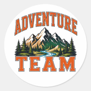 Sticker Rond 🏔️ Équipe d'aventure Staff Typographie 👕
