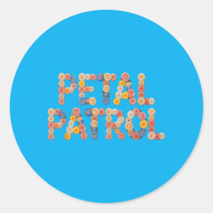 Sticker Rond Équipe de mariage Cute Petal Patrol Tribu de marié