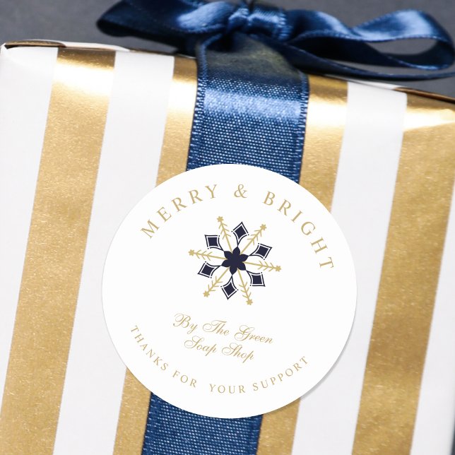 Sticker Rond Exquisite Christmas Navy & Gold Snowflake Thanks (Exquisite Christmas Navy & Gold Snowflake Thanks Classic Round Sticker.)