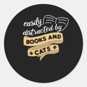 Sticker Rond Facilement Distrait Par Livres Et Chats Livres Cha