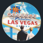 Sticker Rond Faire-part de mariage Las Vegas<br><div class="desc">Se marier à Vegas ? Elvis sera-t-il impliqué ? Alors,  c'est l'invitation pour vous !</div>