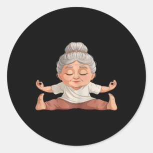 Sticker Rond Femme Mûre Sportive Art Lance Yoga Relaxant 