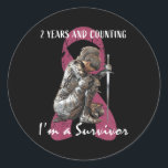 Sticker Rond Femmes 2 ans cancer Sans rose cancer du sein Surv<br><div class="desc">Femmes 2 ans Cancer Gratuit Pink Breast Cancer Survivant Cadeaux Femmes</div>