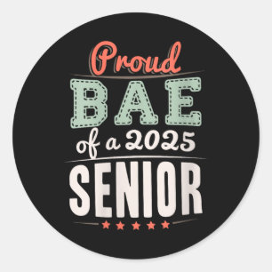 Sticker Rond Femmes Fier La Base D'Un Boyfr Grad Retro 2025