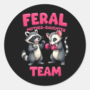 Sticker Rond Feral Mother Dgirl Team Funny Raccoon Boxe Te