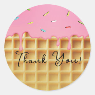 Sticker Rond Fête d'anniversaire Cône Gaufre à la Crème Glacée