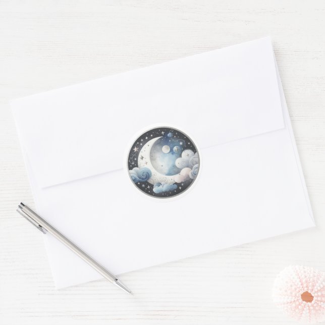 Sticker Rond Fête de Bébé Céleste Au-Dessus de la Lune (Enveloppe)