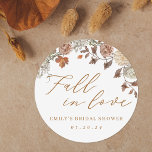 Sticker Rond Feuillage d'automne rustique Chute en amour Fête d<br><div class="desc">Autocollants de douche mariage et nuptiale personnalisés avec calligraphie moderne "fall in love" avec aquarelle rustique design automne floral et feuillage.</div>