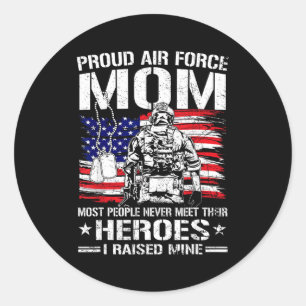 Sticker Rond Fière mère de l'armée de l'air a élevé le drapeau
