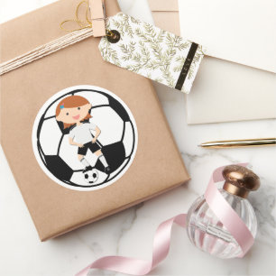 Sticker Rond Fille de football 3 et balle noir et blanc