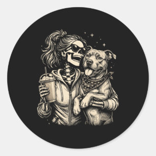 Sticker Rond Fille squelette serrant un chien - Amoureux de com