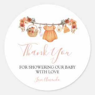 Sticker Rond Fille tombant amoureuse Vêtements Baby Shower Merc