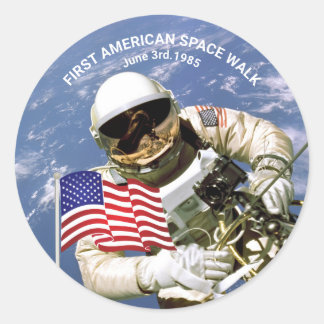 Sticker Rond First American Astronaut Space Walk