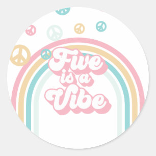 Sticker Rond Five est Vibe Retro Summer Rainbow
