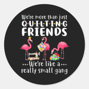 Sticker Rond Flamant de couture d'homme plus que des amis de co
