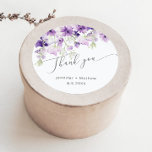 Sticker Rond Fleur sauvage lilas violet mariage faveur<br><div class="desc">Mariage fleur sauvage lilas violet faveur Classic Round Sticker Articles correspondants disponibles.</div>