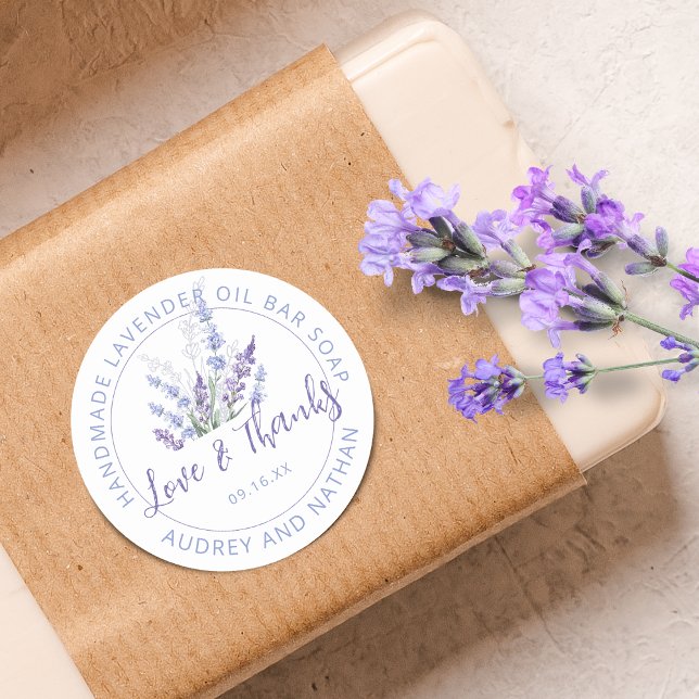Sticker Rond Fleurs de lavande Aimer Merci Mariage Favor (Lavender Flowers Love Thanks Wedding Favor Classic Round Sticker)