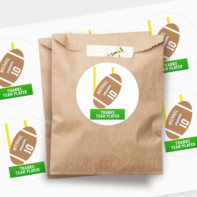 Sticker Rond Football Thème Sports Anniversaire Fête Merci (Just add a name and age to these american football theme stickers)