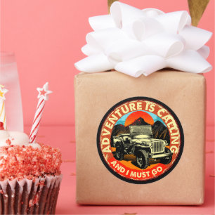 Sticker Rond Four By Four All Wheel Drive Adventure est en trai