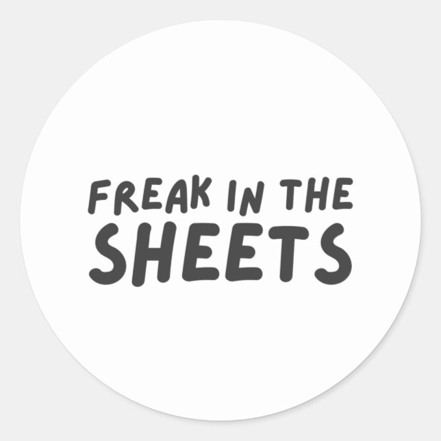 Sticker Rond Freak dans les feuilles classique collant rond (Devant)