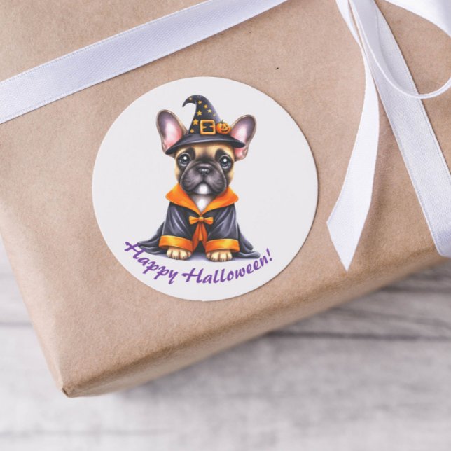 Sticker Rond Frenchie Halloween Robe Violette Chapeau de Sorciè (Créateur téléchargé)