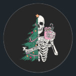 Sticker Rond Fun Christmas Sorta Merry Sorta Scandale Skeleton<br><div class="desc">Fun Christmas Sorta Merry Sorta Scandale Squelette Xmas Arbre 1</div>