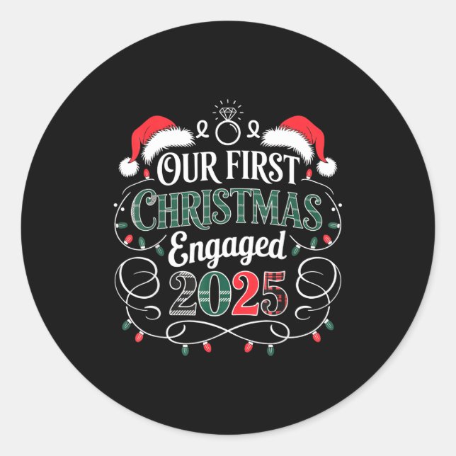 Sticker Rond Funny Our First Christmas Engaged 2025 Couples Paj (Devant)