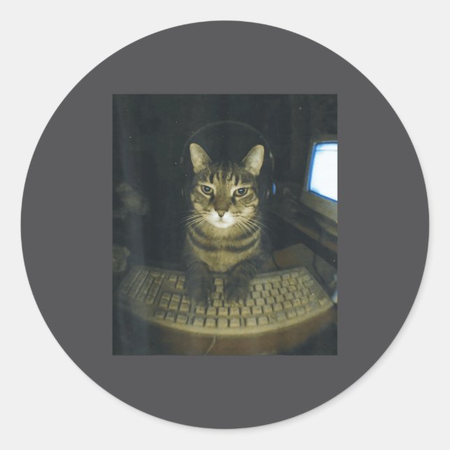 Sticker Rond Funny Serious Gamer Cat Lovers Stud Kitty Cat Meme (Devant)
