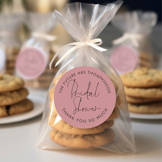 Sticker Rond Futur Mme Nom Dusty Rose Fête des mariées rose (For your bridal shower thank you favors!)