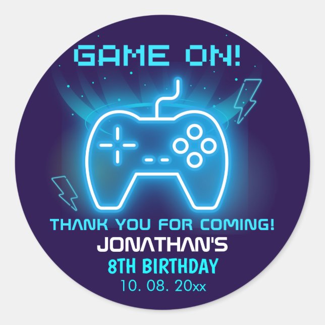 Sticker Rond Game on, Funny Birthday Boy (Devant)