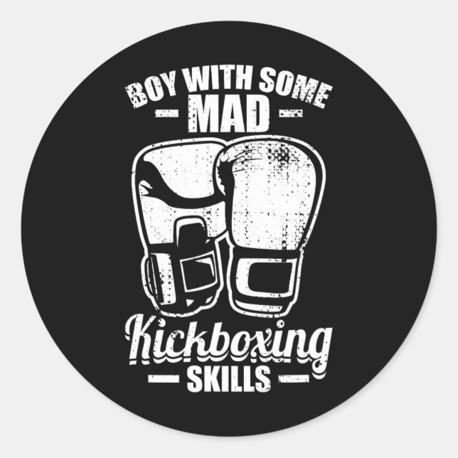 Sticker Rond Garçon avec des compétences de kickboxing complète (Devant)