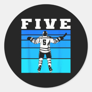 Sticker Rond Garçon de hockey 5e anniversaire Cinq anniversaire