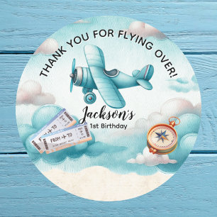 Sticker Rond Garçon Mignon Avion Bleu Voyage Enfants Anniversai