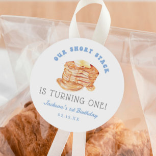 Sticker Rond Garçon Notre Pile Courte Tourne Un Anniversaire