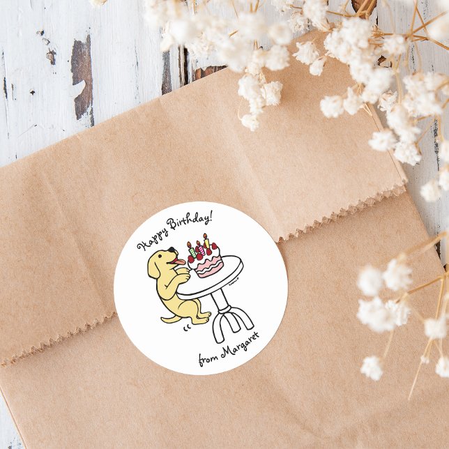 Sticker Rond Gâteau d'anniversaire Jaune Labrador Cartoon Plaqu (Birthday Cake Yellow Labrador Stickers for celebrating Birthday.  Cute Yellow Lab Cartoon Design.)