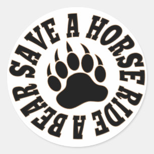 Sticker Rond Gay Bear Pride Sauver Un Cheval Monter Un Ours- Au