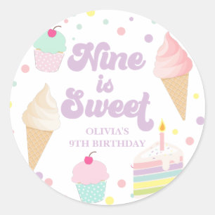 Sticker Rond Glace et gâteau Nine est doux  9e anniversaire