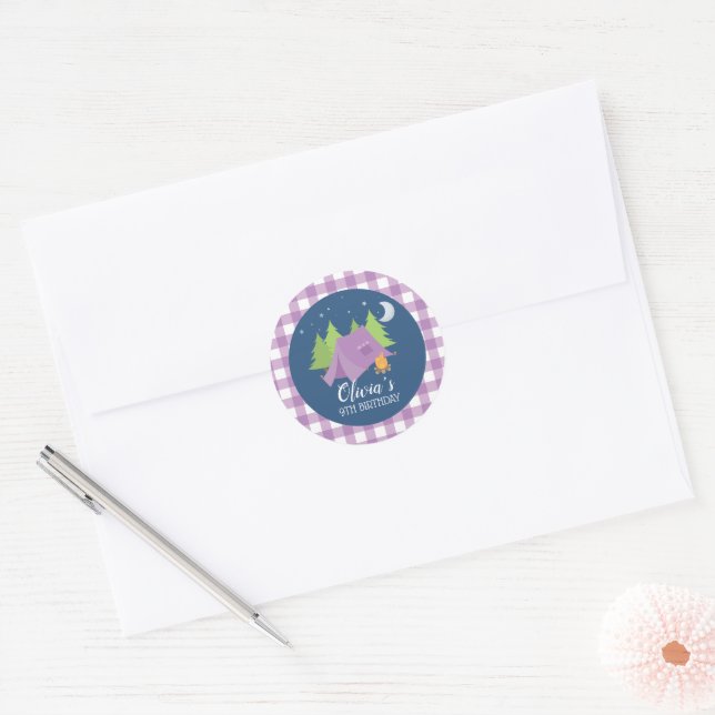 Sticker Rond Glamping carreaux violets Anniversaire Camping Nui (Enveloppe)