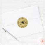 Sticker Rond Gold Rustic Bumblebee Adresse de retour<br><div class="desc">Créez Votre Propre Sticker D'Adresse De Retour Rond Classique. Pour une personnalisation plus avancée de cette conception,  veuillez cliquer sur le bouton "Personnaliser" ci-dessus !</div>