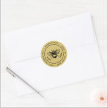 Sticker Rond Gold Rustic Bumblebee Adresse de retour<br><div class="desc">Créez Votre Propre Sticker D'Adresse De Retour Rond Classique. Pour une personnalisation plus avancée de cette conception,  veuillez cliquer sur le bouton "Personnaliser" ci-dessus !</div>