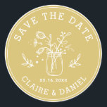 Sticker Rond Gold & White Save the Date Mason Jar Flowers<br><div class="desc">Créez votre propre mariage,  enregistrez le sticker d'arrondi de date.  Pour une personnalisation plus avancée de ce design,  veuillez cliquer sur le bouton "Customiser" ci-dessus!</div>