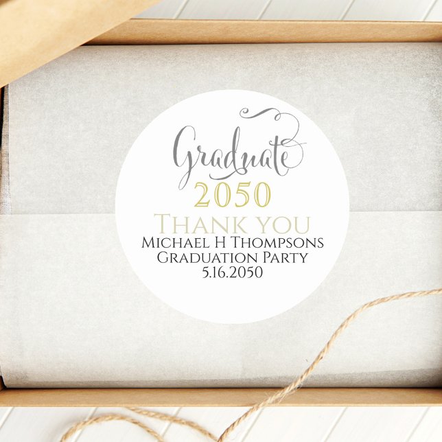 Sticker Rond Graduation Party Elegant Gold Black Modern Script (Black and gold graduation party favor script sticker.)