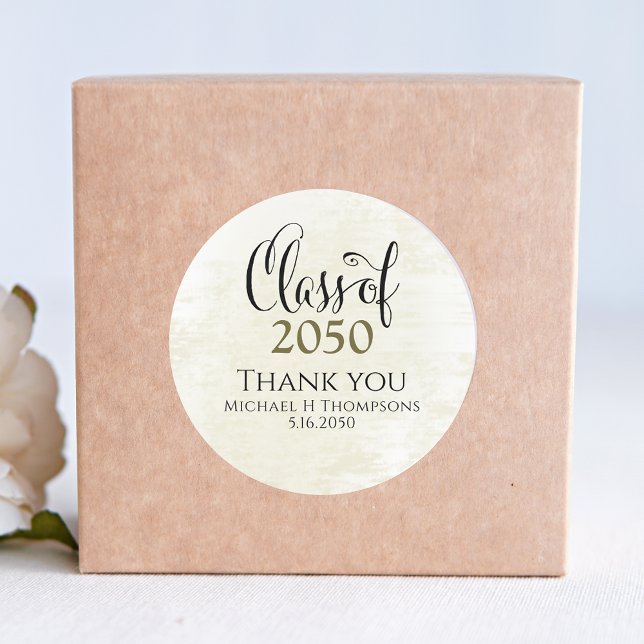 Sticker Rond Graduation Party Elegant Gold Black Modern Script (Créateur téléchargé)