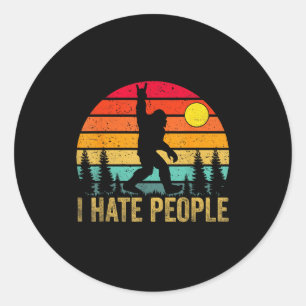 Sticker Rond Grand Pied Sasquatch Je Déteste les Gens Drôle de 