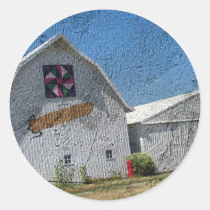 Sticker Rond Grange avec du maïs et une courtepointe