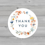 Sticker Rond Gras Élégant Mariage Floral Favoriser Merci<br><div class="desc">Voici notre audacieux mariage floral Favor Merci Classic Round Sticker Design, une célébration moderne de l'art de la nature, avec des arrangements floraux colorés d'aquarelle dans de jolies teintes de rose rousse, bleu marine et poussiéreux, pêche, et jaune avec douce eucalyptus vert joliment dressé contre une simple toile blanche immaculée...</div>