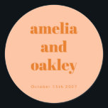 Sticker Rond Gras Minimaliste Pêche Boho Orange Mariage personn<br><div class="desc">Personnalisez vos faveurs de mariage avec ces élégants autocollants personnalisés. Dans Peach Orange,  ces autocollants ajoutent une touche design aux boîtes cadeaux,  aux enveloppes et bien plus encore. Customisez avec vos noms et date mariage pour un détail beau et soigné que vos invités aimeront!</div>