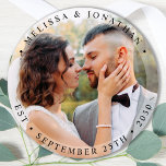 Sticker Rond Groom de mariée moderne Mariage photo simple<br><div class="desc">Ajoutez la touche finale à votre mariage avec ces autocollants personnalisés modernes et simples pour mariage photo. Parfait comme les faveurs de mariage à tous vos invités. Customisez ces autocollants de mariage avec votre photo de fiançailles préférée, photo de mariée, et personnalisez avec le nom et la date. Consultez notre...</div>