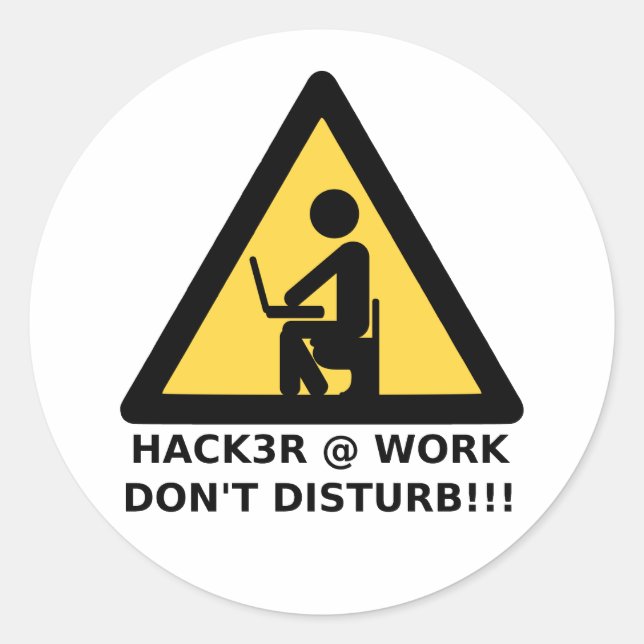 Sticker Rond Hacker au travail (Devant)